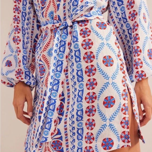 Boden - V-Neck Tie Waist Mini Kaftan
Meadow Spring, Opulent Stripe - Picture 4 of 6